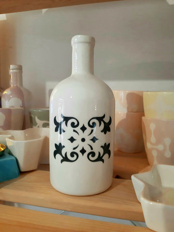 Bottiglia in ceramica Dettagli | Garofano